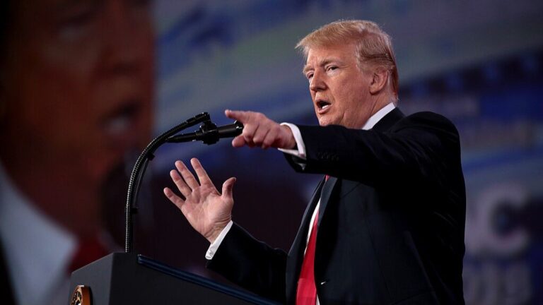 trump-warns-colombias-petro-as-regional-tensions-rise