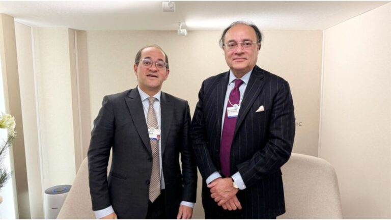 Pakistan and Egypt Meet in